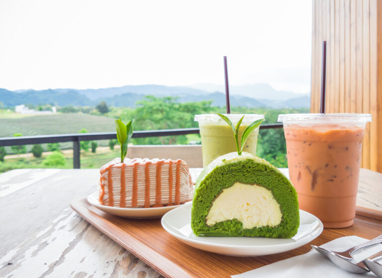 thai tea and dessert