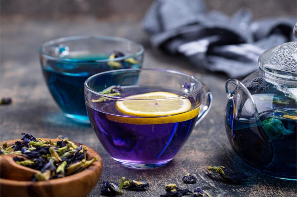 cups of brewed butterfly pea tea